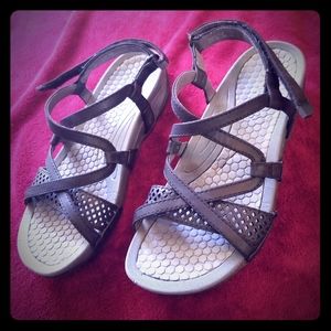 Baretrap sandals